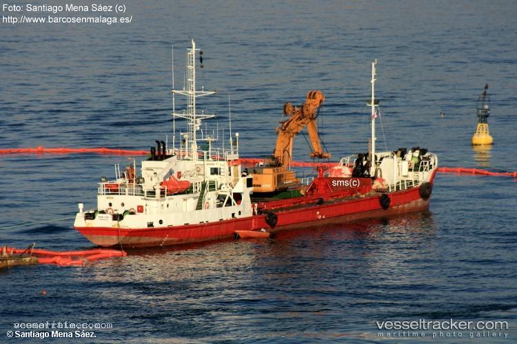 Omvac-Cinco - Hopper Dredger vessel registered in Spain