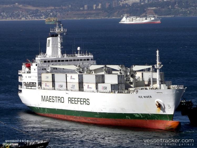 Ice-River - Refrigerated Cargo Ship vessel registered in Bahamas