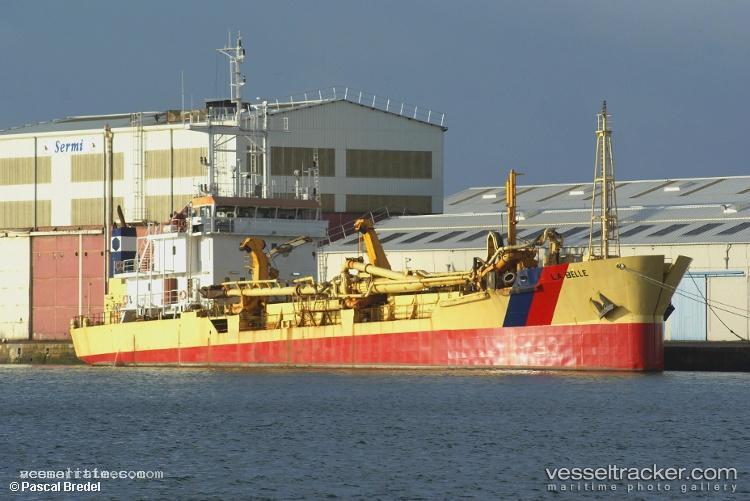 Labelle - Hopper Dredger vessel registered in Saint Vincent and the Grenadines