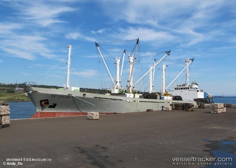 Petergof - Refrigerated Cargo Ship vessel registered in Russia