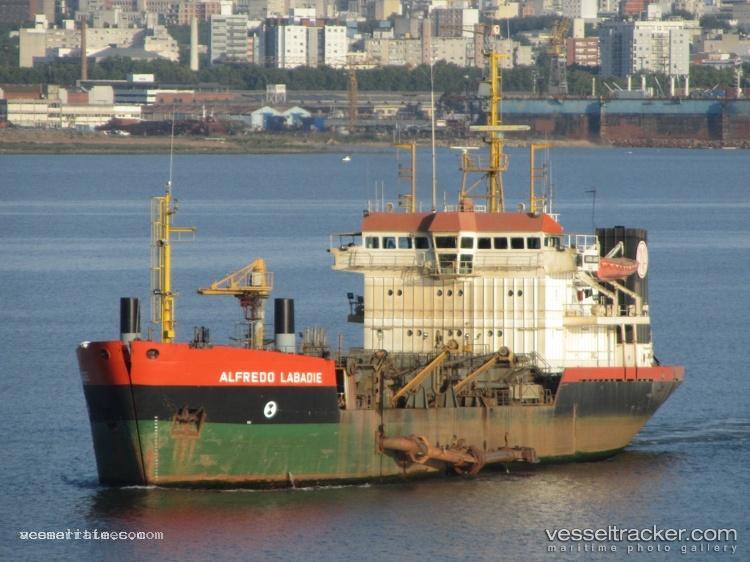 D9-Alfredo-Labadie - Hopper Dredger vessel registered in Uruguay