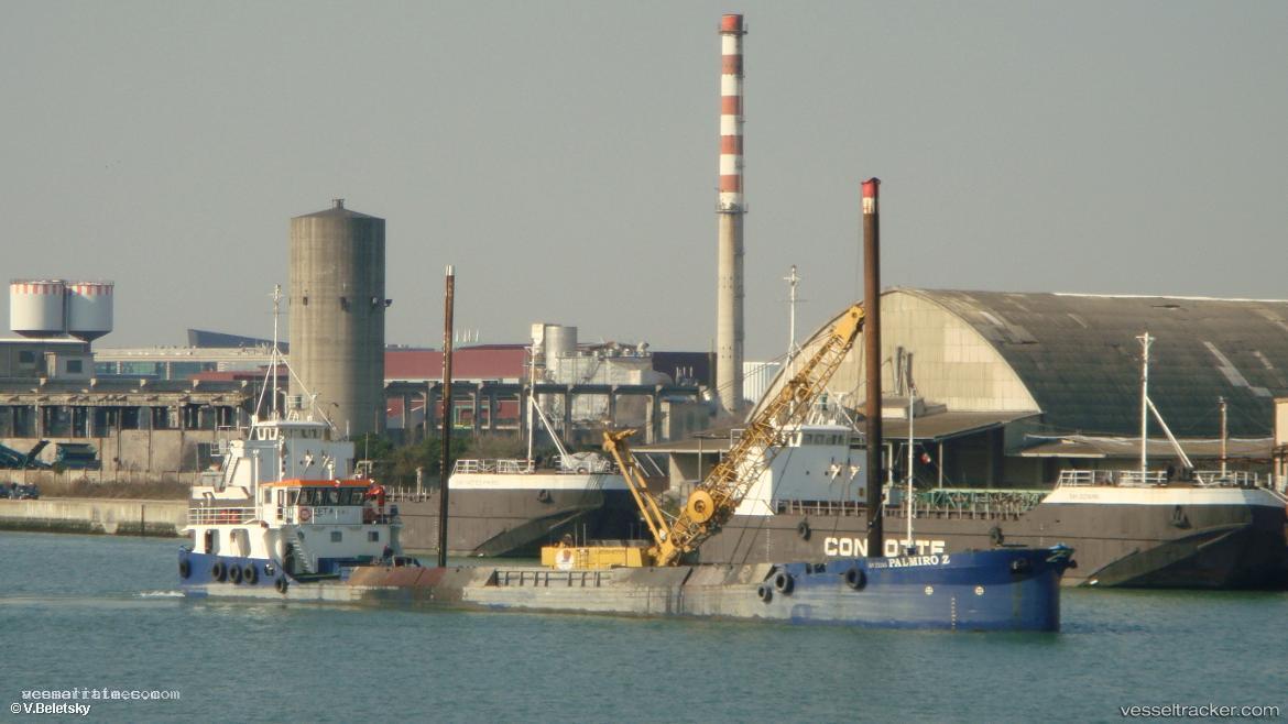 Palmiro-Z - Dredger vessel registered in Italy