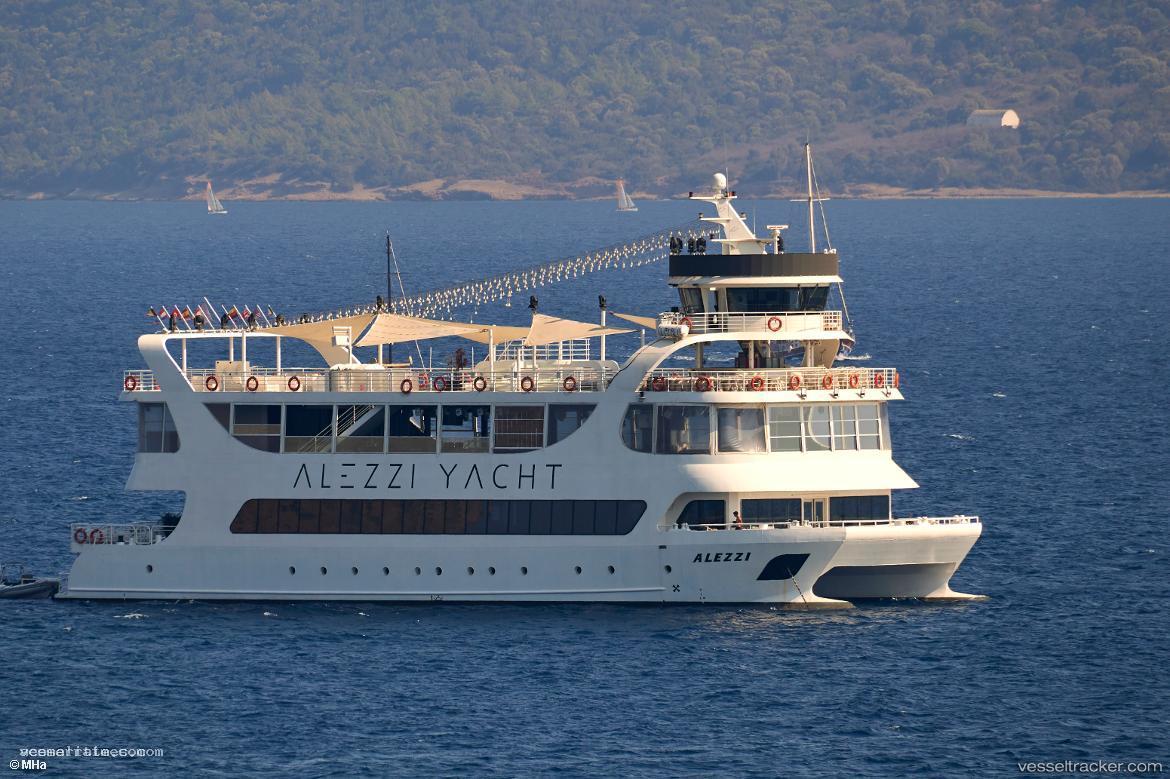 Alezzi - Passenger Ship vessel registered in Romania