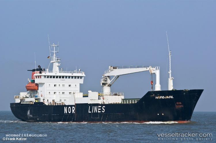 Silver-Pearl - Refrigerated Cargo Ship vessel registered in Faeroe Islands