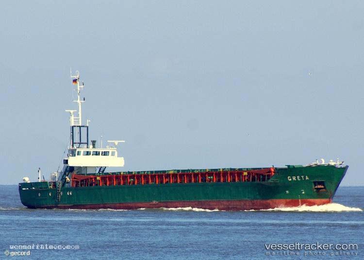 D.e.-Standard-3 - General Cargo Ship vessel registered in Cameroon