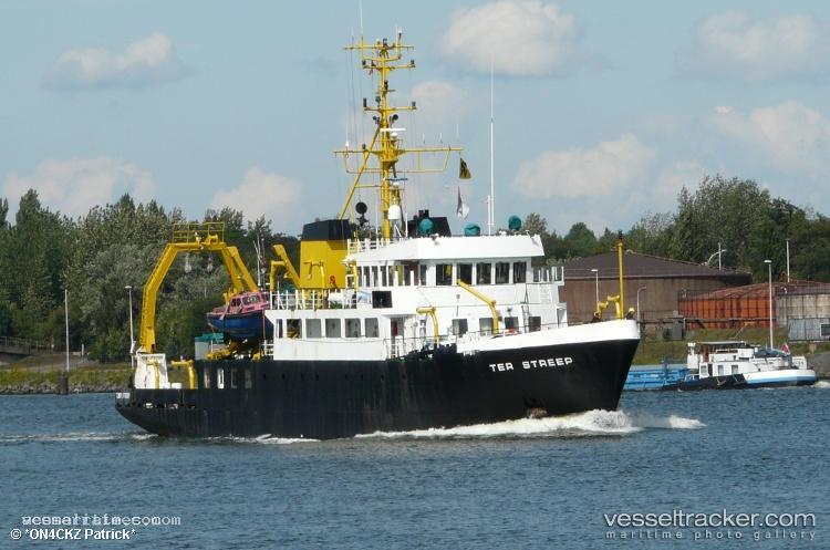 Te-Streep - Research Vessel vessel registered in Saint Kitts and Nevis