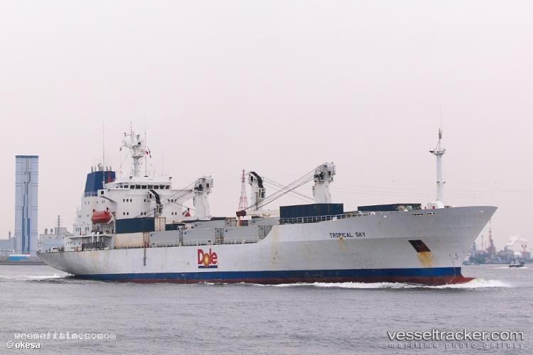 Tropical-Sky - Refrigerated Cargo Ship vessel registered in Bahamas