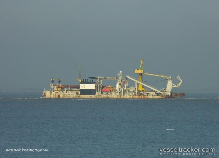Leonardo-Da-Vinci - Dredger