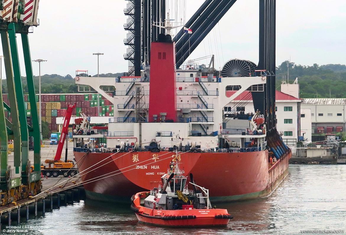 Zhen-Hua-24 - Heavy Load Carrier vessel registered in Hong Kong
