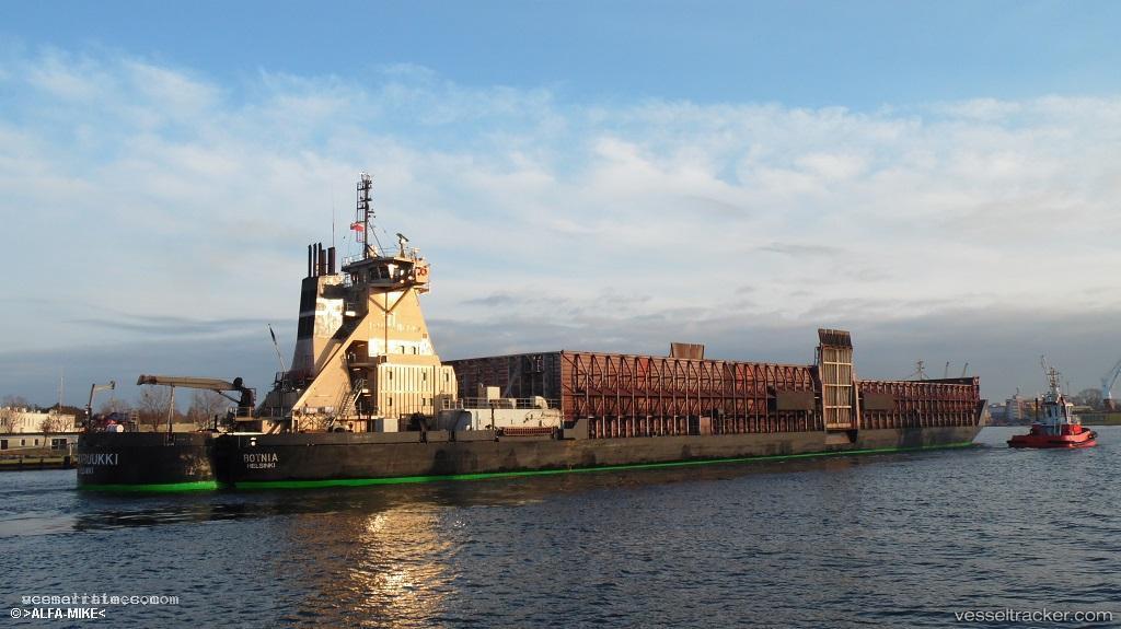 Rautaruukki - Pusher Tug vessel registered in Finland