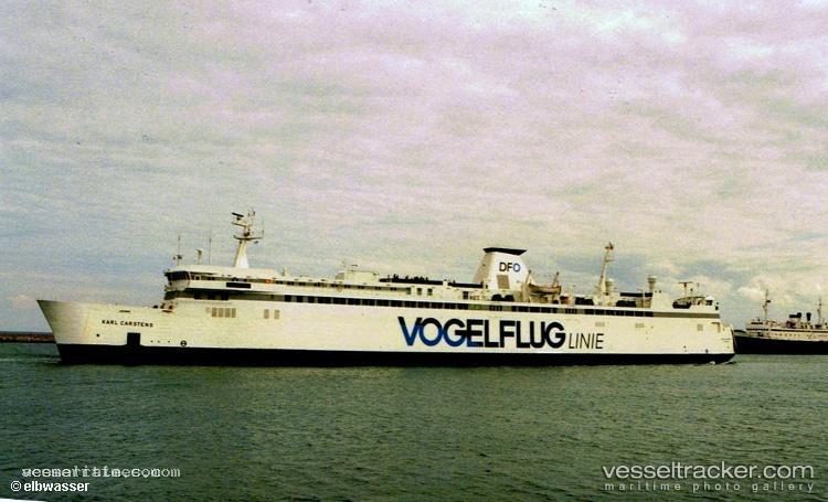 Helix-Producer-1 - Production Testing Vessel vessel registered in Bahamas