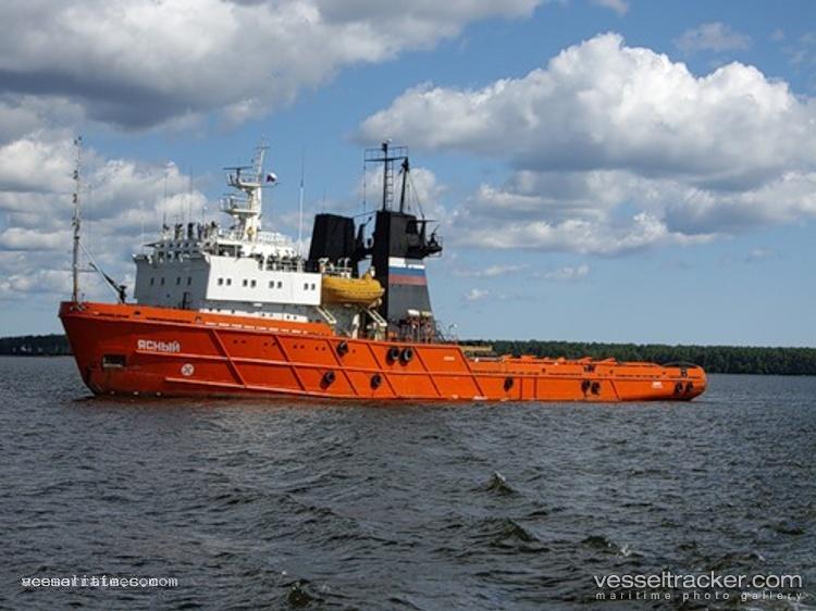 Yasnyy - Offshore Tug Supply Ship vessel registered in Russia