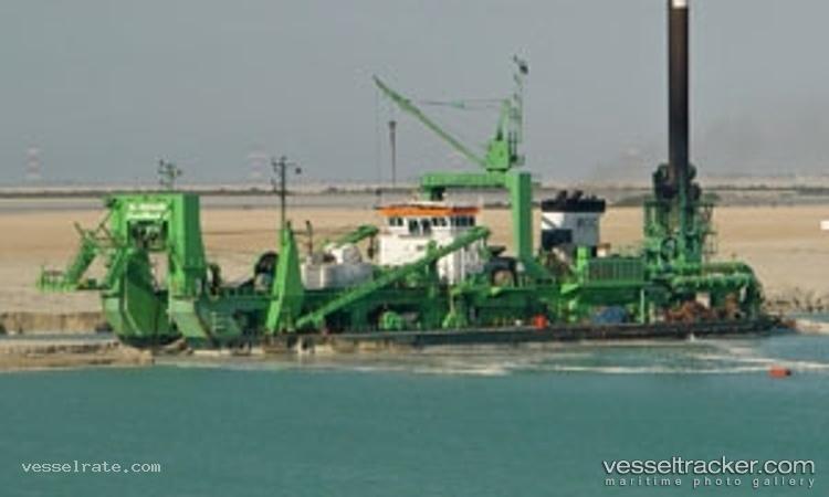 Al-Mahaar - Dredger