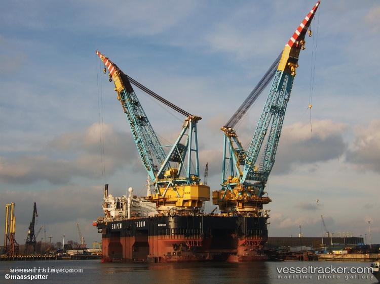 Saipem-7000 - Service Ship vessel registered in Bahamas