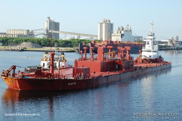Kelly - Pusher Tug vessel registered in United States of America