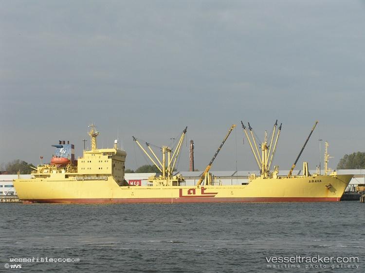 Crystal-Africa - Refrigerated Cargo Ship vessel registered in Russia