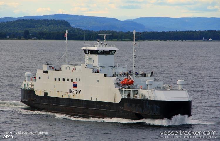 Sulafjord - Passenger Ro Ro Cargo Ship vessel registered in Norway