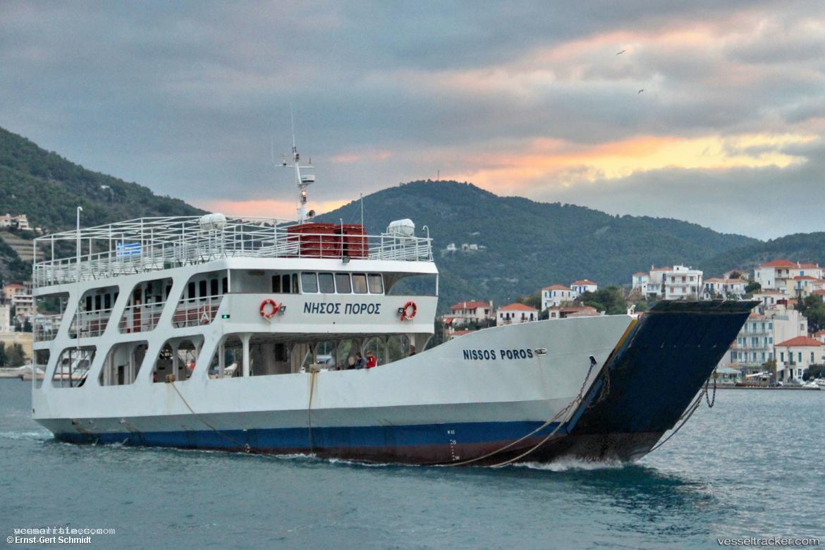 Nisos-Poros - Passenger Ro Ro Cargo Ship vessel registered in Greece