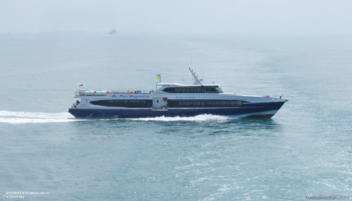 Putri-Anggreni-05 - Passenger Ship vessel registered in Indonesia
