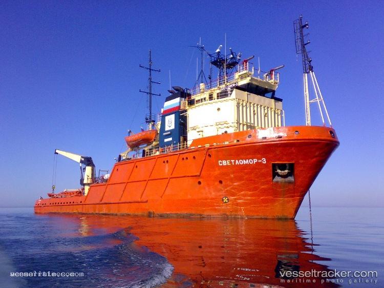 Svetlomor-3 - Tug vessel registered in Russia