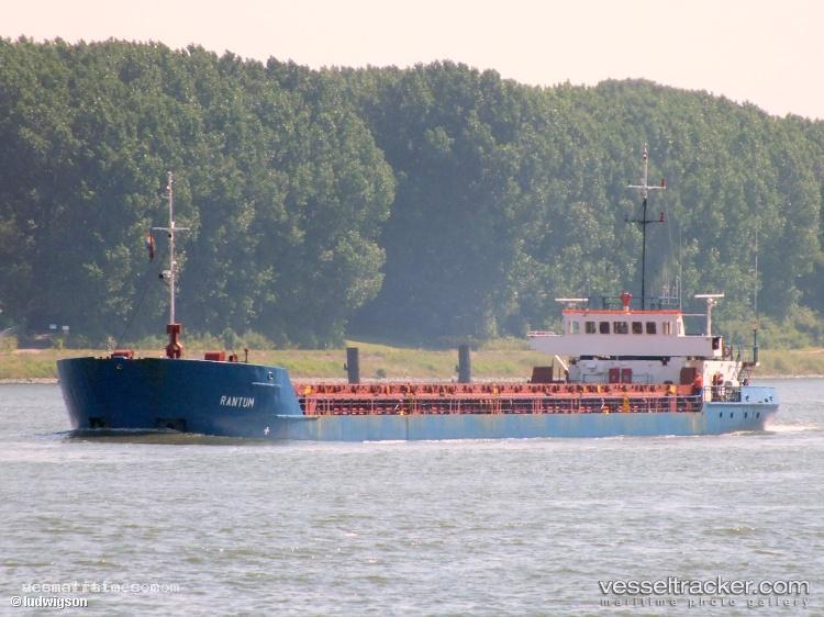 Safina - General Cargo Ship vessel registered in Comoros