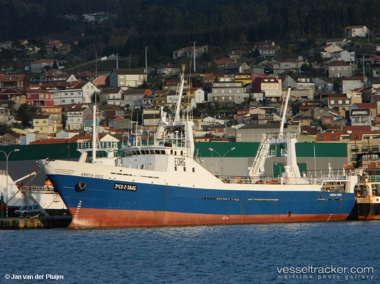 Arosa-Doce - Fishing Vessel vessel registered in Angola