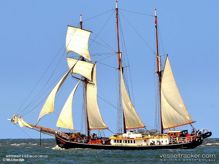 Hendrika-Bartelds - Sailing Vessel vessel registered in Netherlands