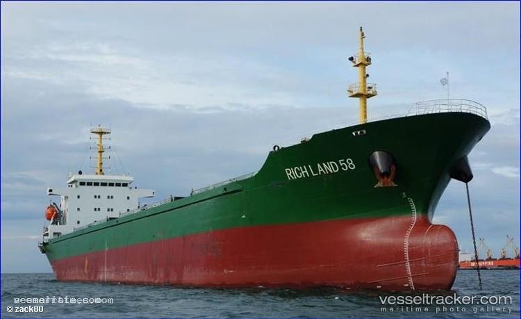 En-Ji-17 - Bulk Carrier