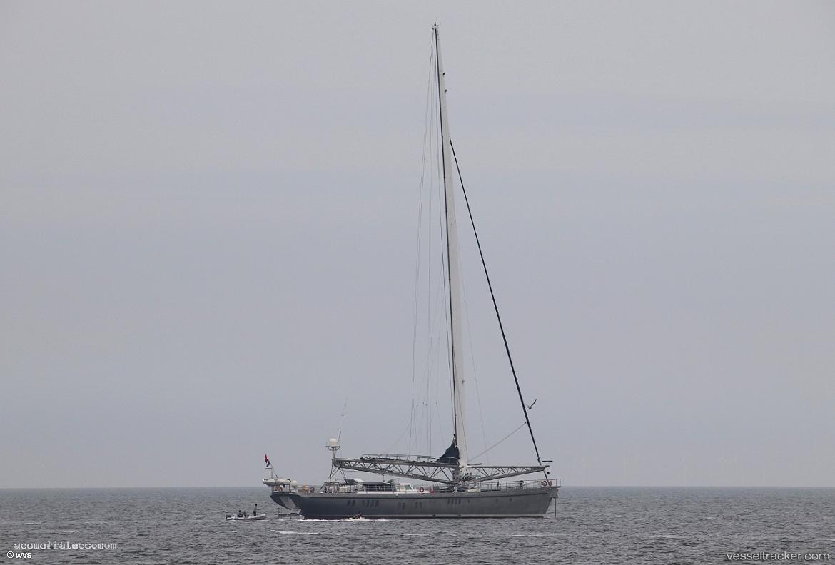 Dwinger - Service Ship vessel registered in Netherlands