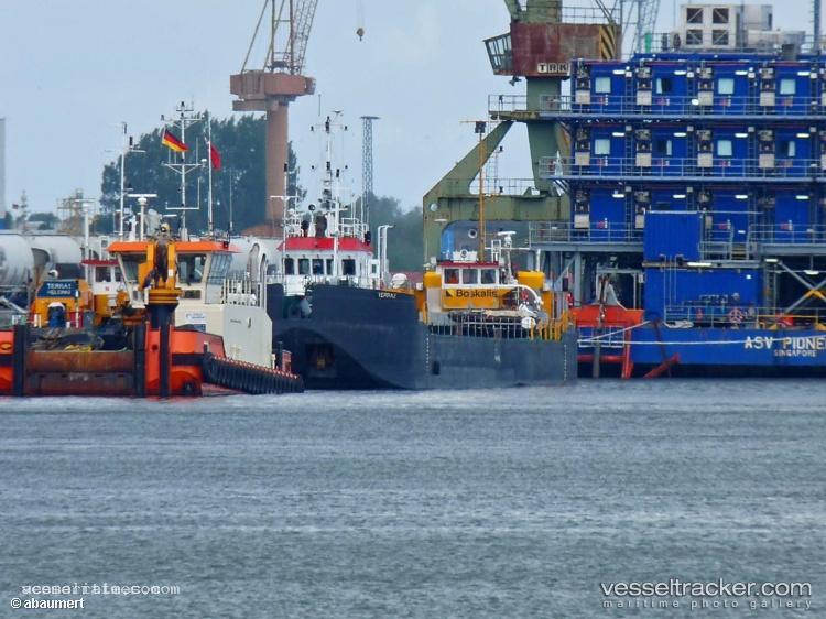 Terra-2 - Dredger vessel registered in Finland