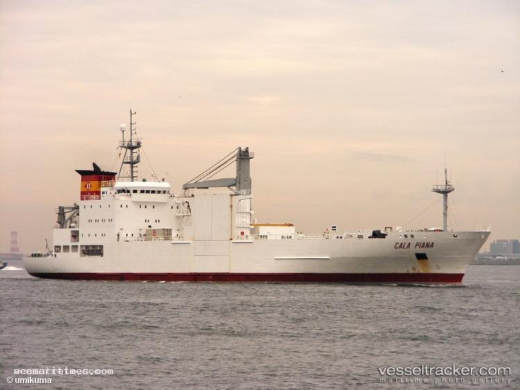 Cala-Piana - Refrigerated Cargo Ship vessel registered in Curacao