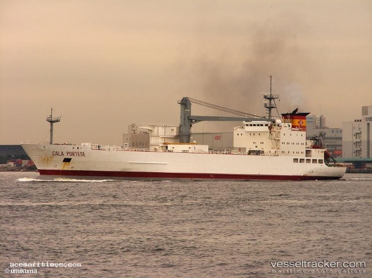 Cala-Portese - Refrigerated Cargo Ship vessel registered in Curacao