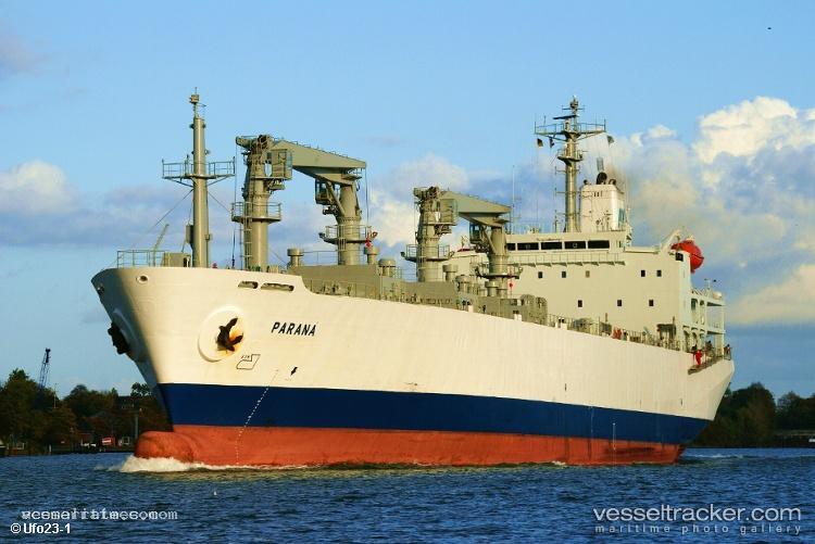Ice-Grace - Refrigerated Cargo Ship vessel registered in Bahamas