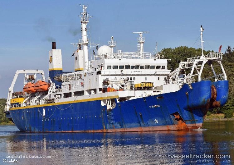 It-Intrepid - Cable Layer vessel registered in Barbados
