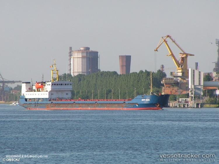 Amur-2526 - General Cargo Ship vessel registered in Russia