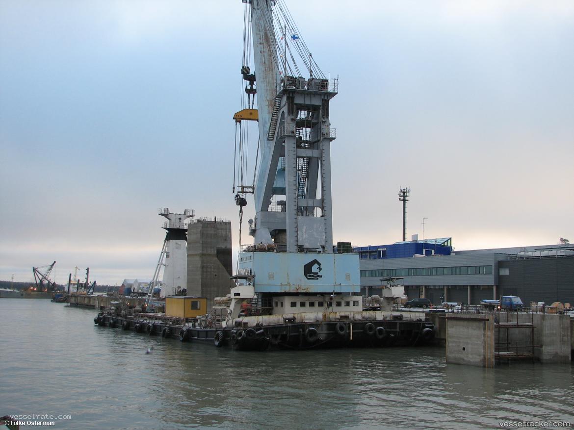 Bogatyr-6 - Crane Ship vessel registered in Russia