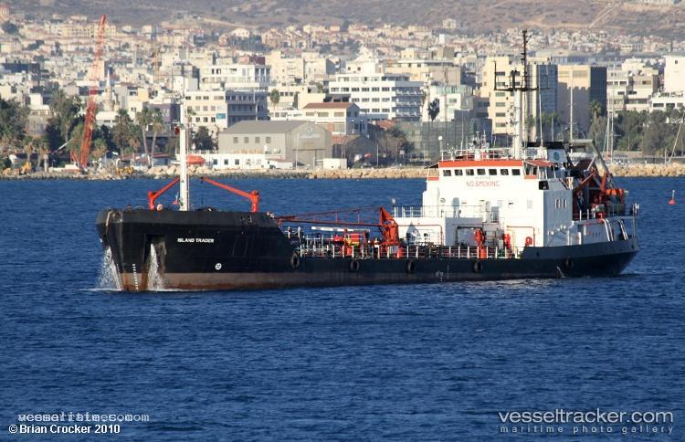 Island-Trader - Oil Products Tanker