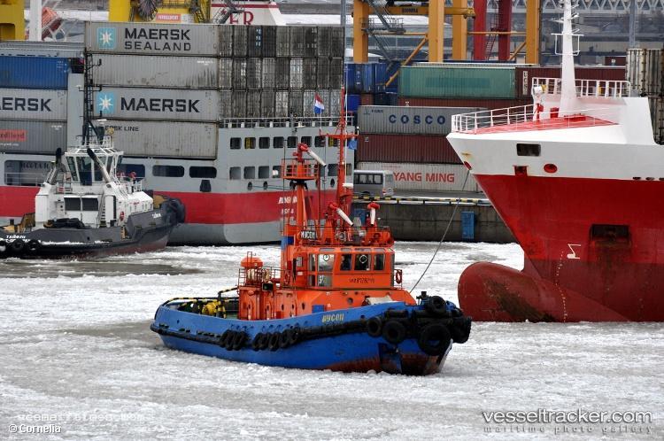 Tur - Tug vessel registered in Russia