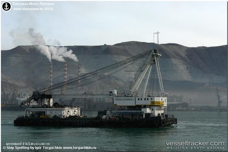 Sevastopolets-1 - Crane Ship vessel registered in Russia
