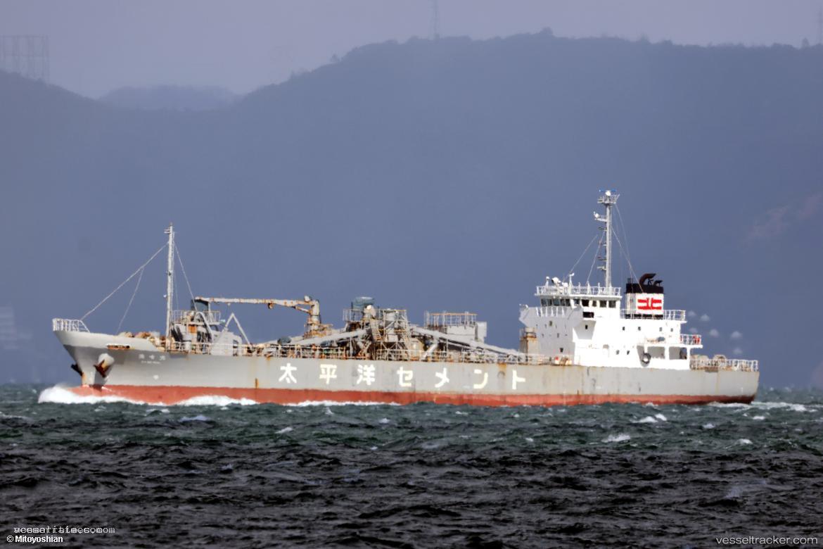 Kaiseimaru - Cement Carrier vessel registered in Japan