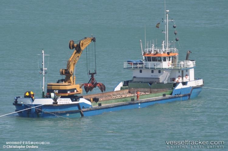 Omarsub - Dredger vessel registered in Spain