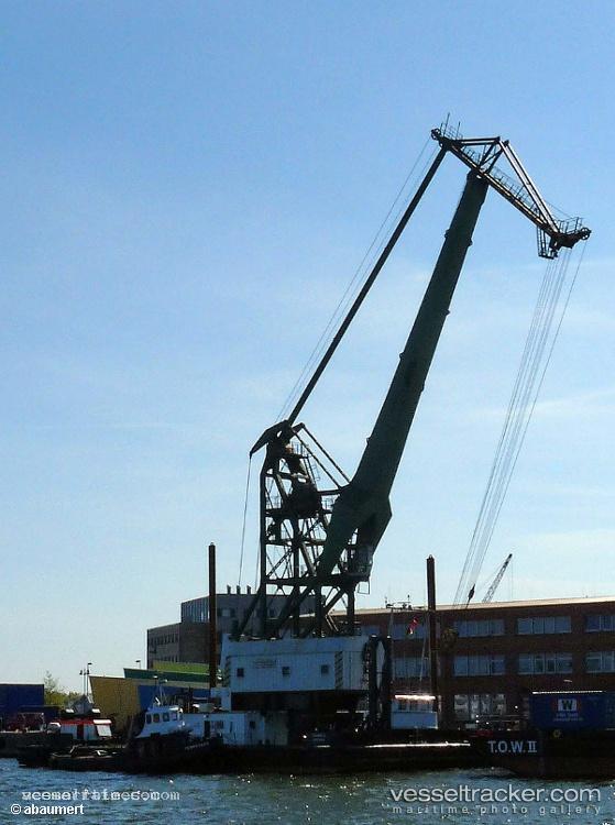 Sanne-A - Crane Ship vessel registered in Denmark