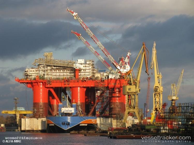 Safe-Caledonia - Service Ship vessel registered in Singapore