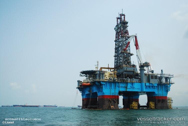 Noble-Discoverer - Drilling Ship vessel registered in Marshall Islands