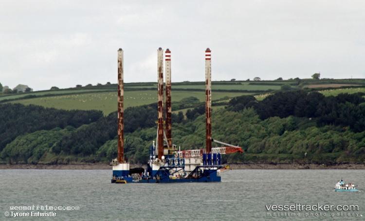 Sea-Worker - Service Ship vessel registered in Denmark