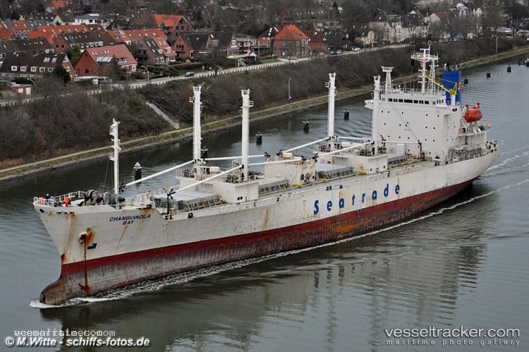 Frio-Oceanic - Refrigerated Cargo Ship vessel registered in Bahamas