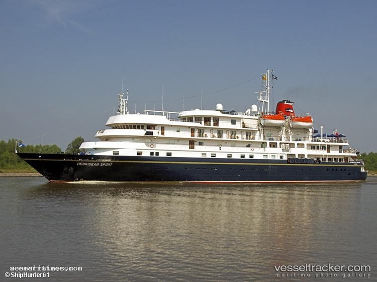 Caledonian-Sky - Cruise Ship vessel registered in Bahamas