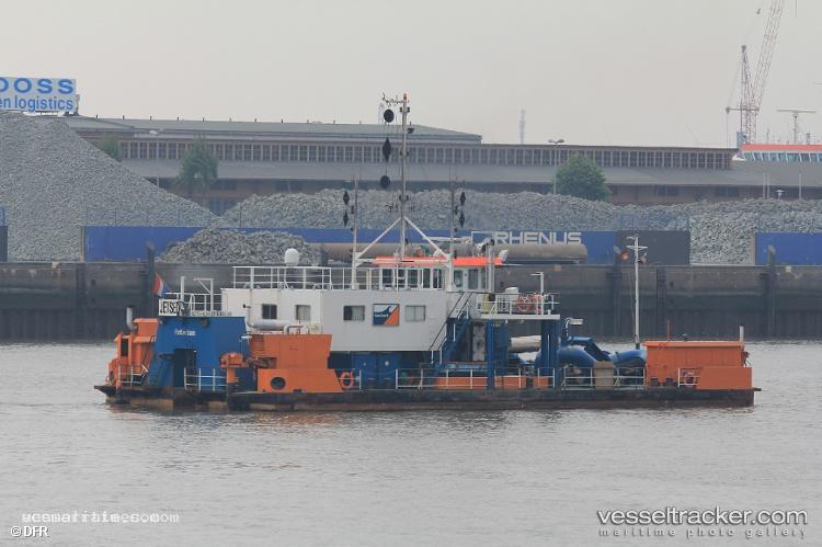 Jetsed - Dredger vessel registered in Netherlands