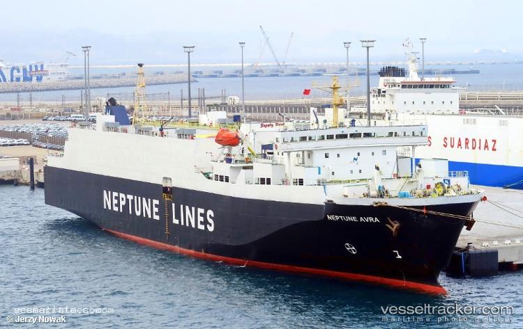 Neptune-Avra - Vehicles Carrier vessel registered in Marshall Islands