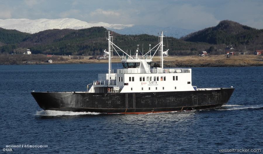 Tjoetta - Passenger Ro Ro Cargo Ship vessel registered in Norway